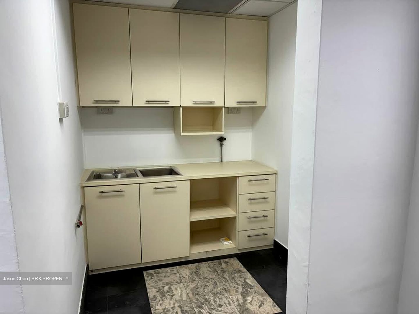 The Novelty House (D1), Office #596262181